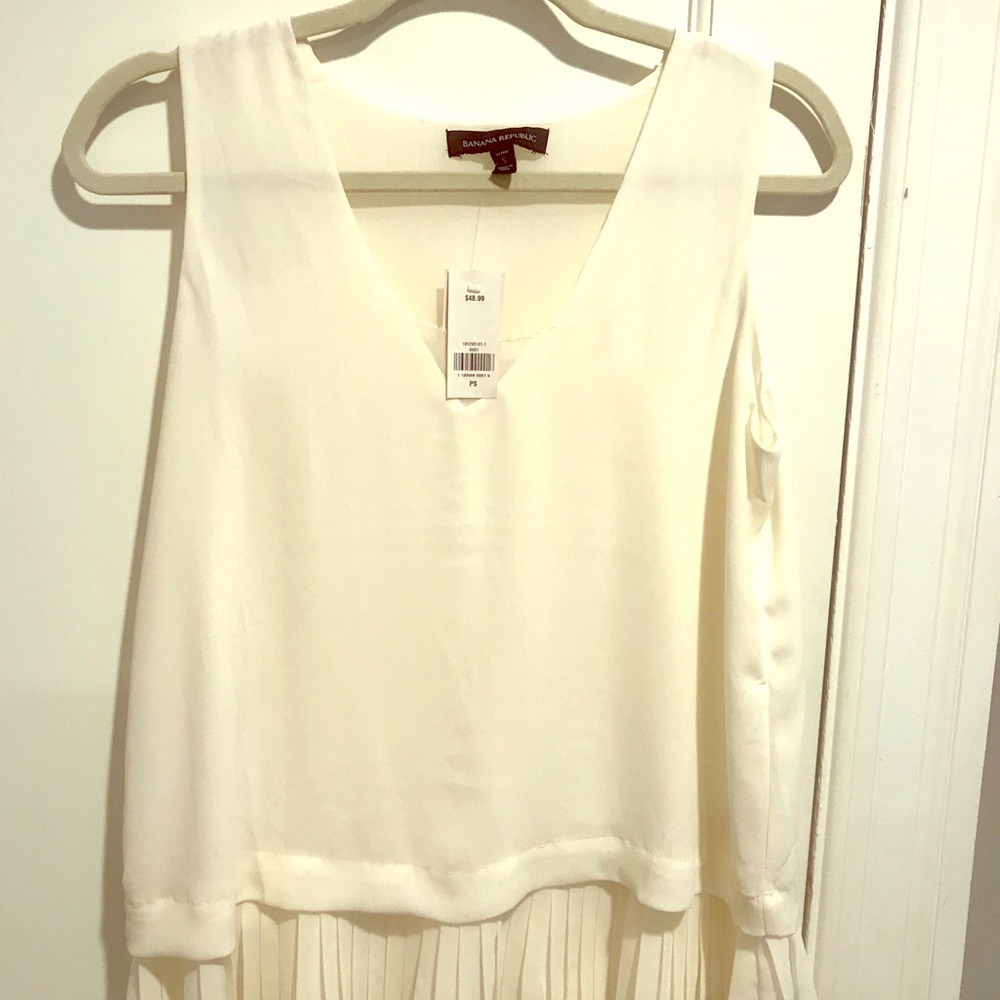 ⭐️HP⭐️ Banana Republic summer blouse